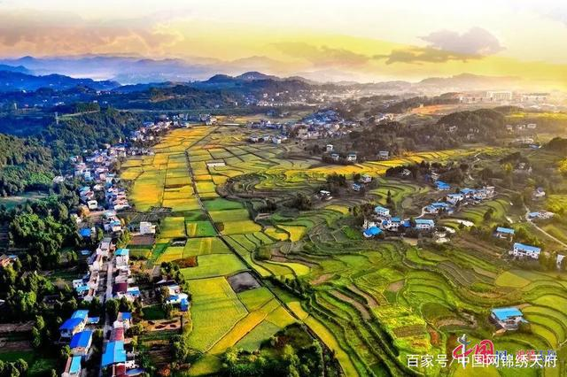 乡村变景区,田园变公园,千亩桃花的醉人芬芳,万亩柑橘的甜蜜果香,亭亭