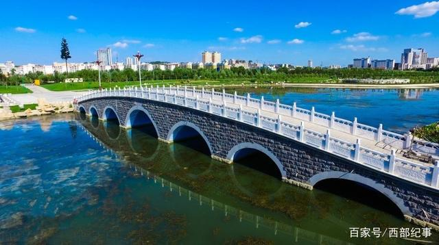 陕西榆林绿水青山映古城